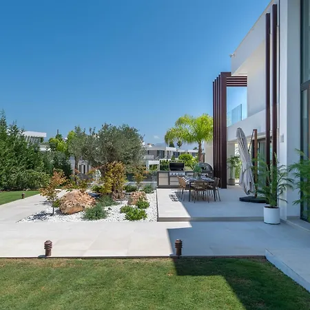 Vacation Marbella I Hanami, Private Infinity Edge-pool, Gym, Movie Theater, Close To Golfs And Beaches Вилла