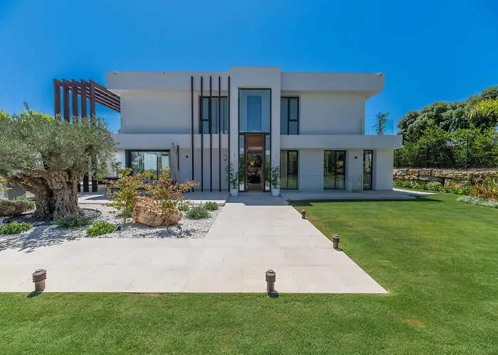 Villa Vacation Marbella I Hanami, Private Infinity Edge-pool, Gym, Movie Theater, Close To Golfs And Beaches