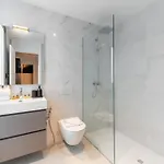 Vacation Marbella I Hanami, Private Infinity Edge-pool, Gym, Movie Theater, Night-security, Alarm System, Close To Golfs And Beaches Villa *