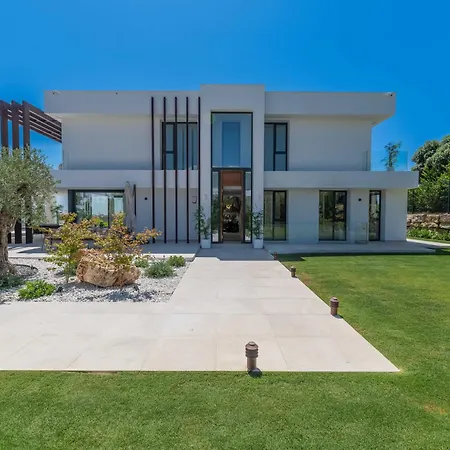 Villa Vacation Marbella I Hanami, Private Infinity Edge-pool, Gym, Movie Theater, Close To Golfs And Beaches