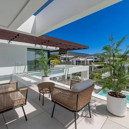 Vacation Marbella I Hanami, Private Infinity Edge-pool, Gym, Movie Theater, Night-security, Alarm System, Close To Golfs And Beaches *