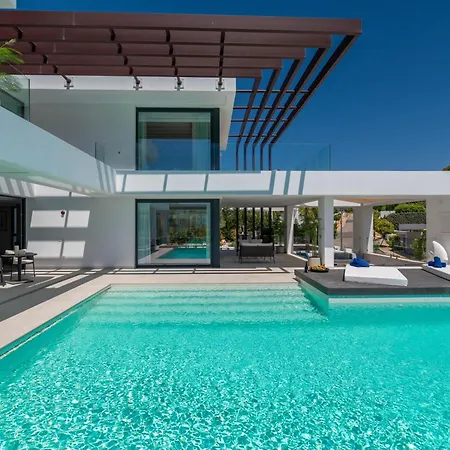 Vacation Marbella I Hanami, Private Infinity Edge-pool, Gym, Movie Theater, Night-security, Alarm System, Close To Golfs And Beaches Villa Estepona