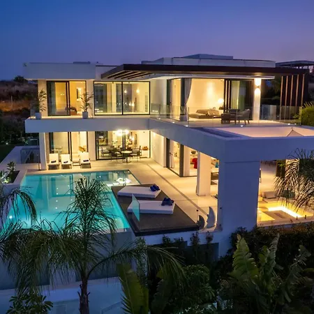 Vacation Marbella I Hanami, Private Infinity Edge-pool, Gym, Movie Theater, Close To Golfs And Beaches *