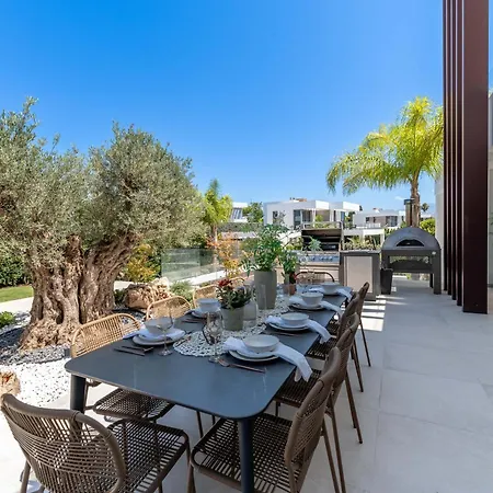 Vacation Marbella I Hanami, Private Infinity Edge-pool, Gym, Movie Theater, Close To Golfs And Beaches *