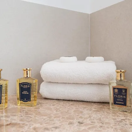 Vacation Marbella I Hanami, Private Infinity Edge-pool, Gym, Movie Theater, Close To Golfs And Beaches 빌라 *