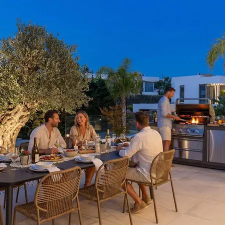 Villa Vacation Marbella I Hanami, Private Infinity Edge-pool, Gym, Movie Theater, Night-security, Alarm System, Close To Golfs And Beaches