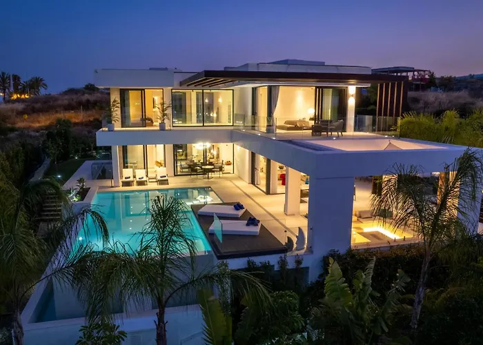 Vacation Marbella I Hanami, Private Infinity Edge-pool, Gym, Movie Theater, Close To Golfs And Beaches *