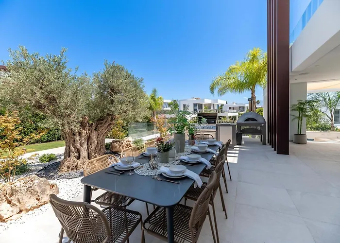 Vacation Marbella I Hanami, Private Infinity Edge-pool, Gym, Movie Theater, Close To Golfs And Beaches *